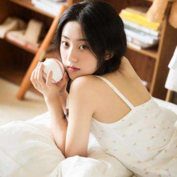 中年不发福！51岁景岗山紧身衣秀健硕身材